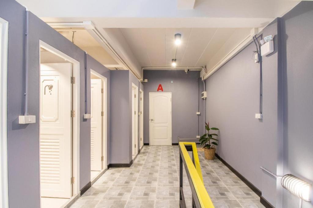 Oyo 726 Sookjai Cafe And Hostel Чиангмай Экстерьер фото